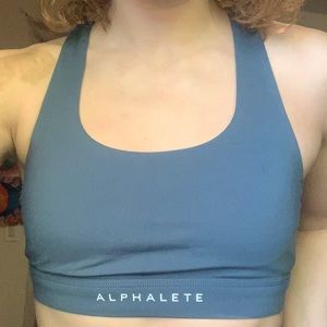 Alphalete cross back sports bra